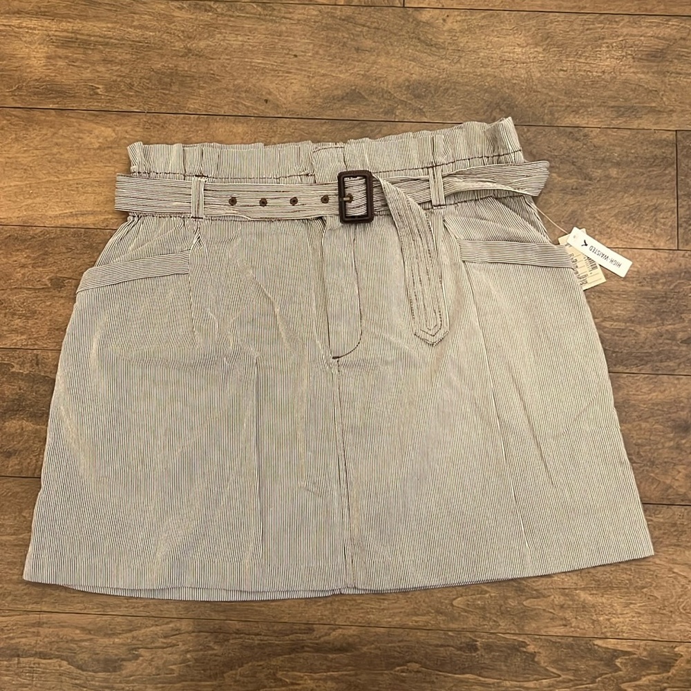 American Eagle High Waisted Striped Skirt NWT